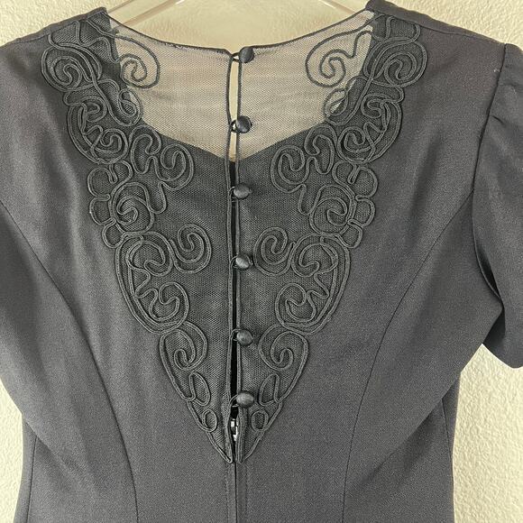 Vintage Scarlett Lace & Embroidered Short Sleeve Black Sheath Dress Size 4P - Picture 9 of 9